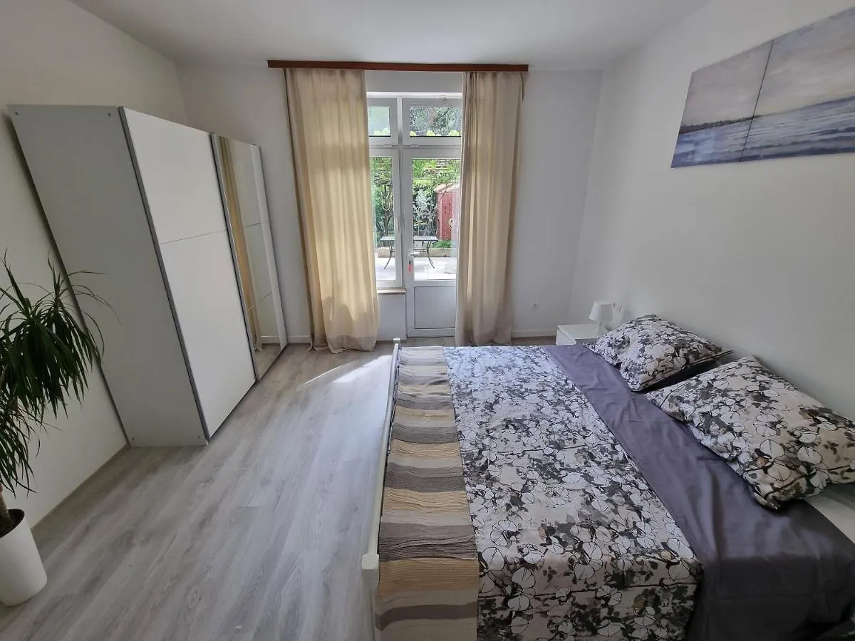 Retreat Apartments With Free Parking Pula
